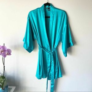 NWT Victoria’s Secret Satin Short Turquoise Kimono Robe Size XS/S
